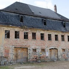 Einzeldenkmale in o. g. Sachgesamtheit: Westliches Magazingebäude mit Resten der neuen Gerichtsfronfeste Katharinenkirchhof 12