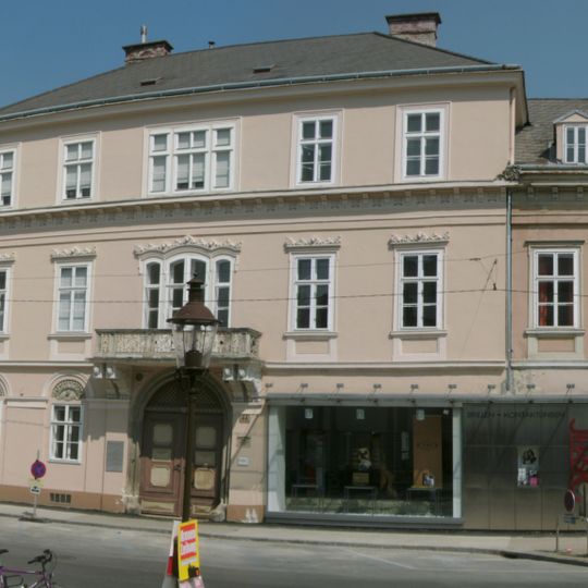Miethaus, Trampitsch-Haus