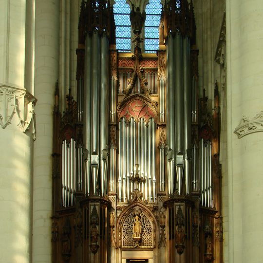 Orgue de tribune de la basilique de Saint-Nicolas-de-Port