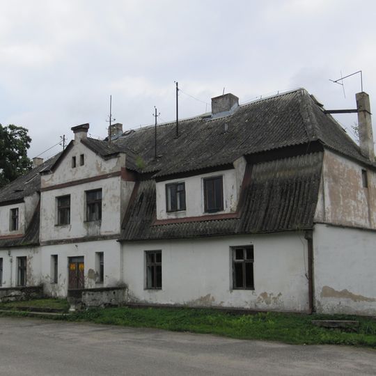 Manor house in Platyny