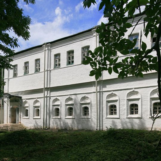 Кельи пристенные