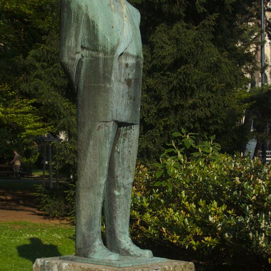 Denkmal Theodor Körner, Rathauspark, Vienna