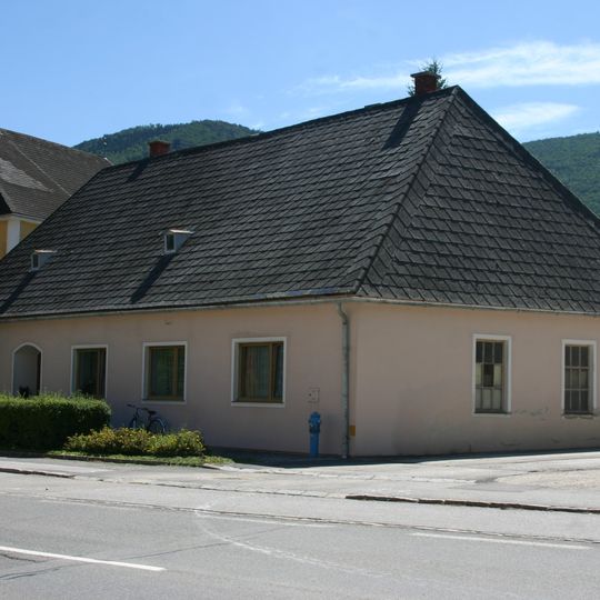 Wohnhaus, ehem. Schule