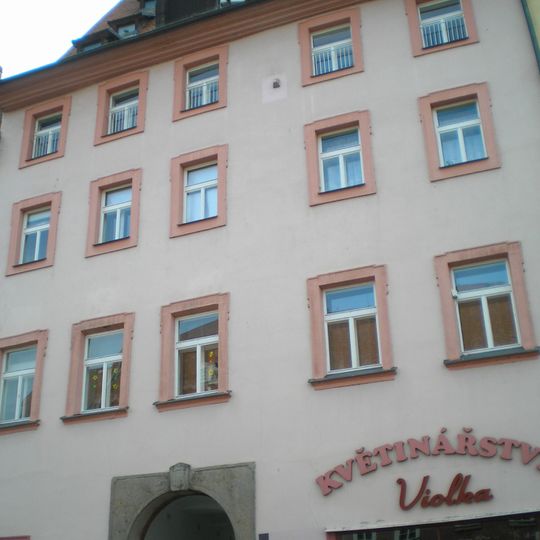 Náměstí Krále Jiřího z Poděbrad 27