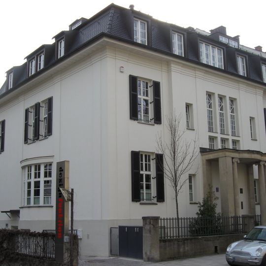 Georgenstraße 3