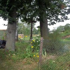 Kříž nad svahem v Budislavi