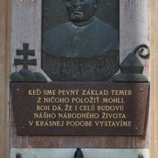 Biskupský palác, tabuľa pamätná