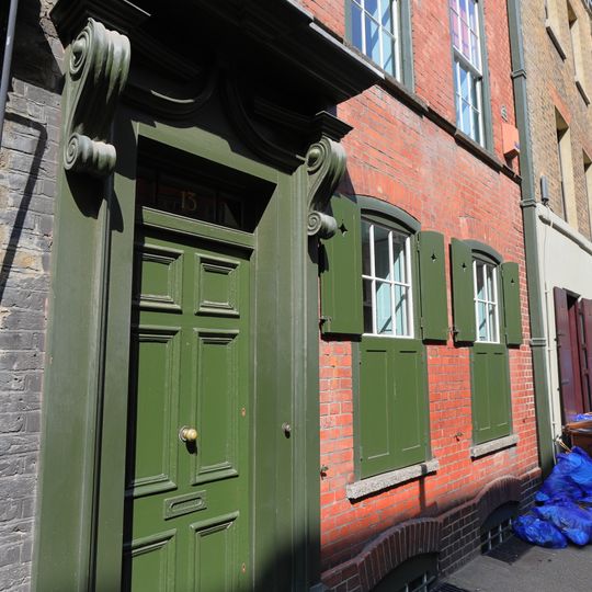 13, Princelet Street E1