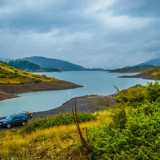 Valia Kalnta Kai Techniti Limni Aoou