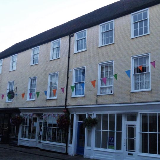 20 And 21, Sun Street