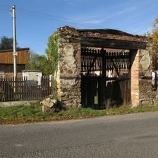 Brána usedlosti čp. 5