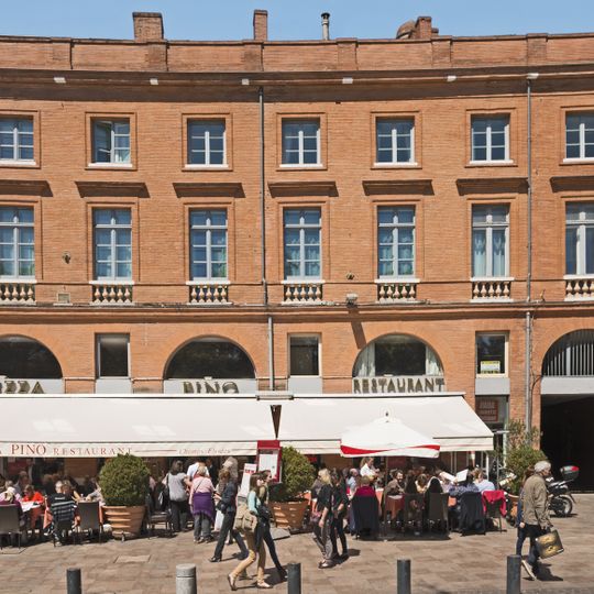 Immeuble, 15, 15bis place Wilson