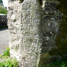 Milestone, Middle Warren, Trefrew Road