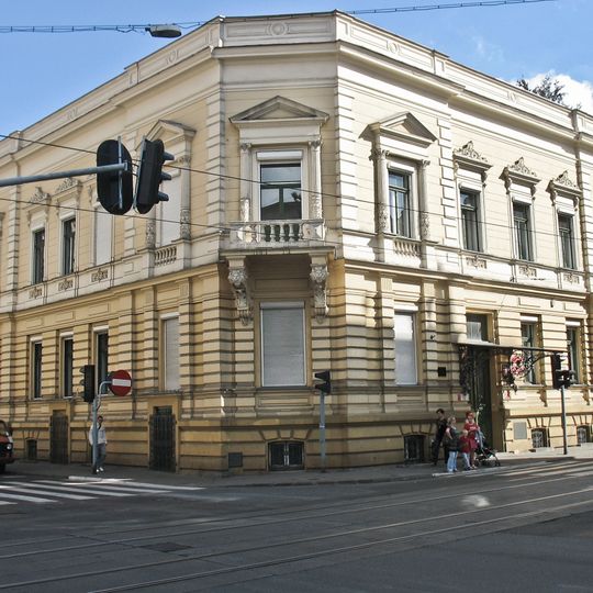 Zespół pałacu G.K. Kipera