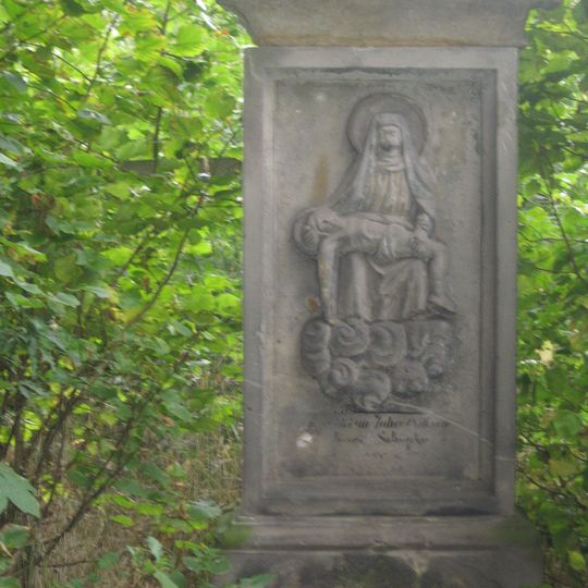 Podstavec sochy s Pietou nad Lelovem