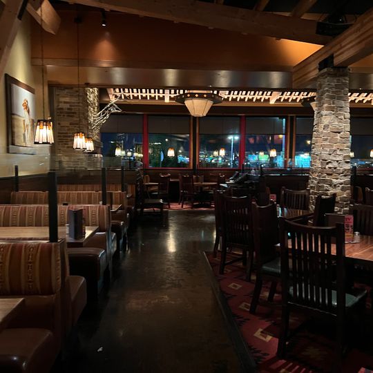 Lazy Dog Restaurant & Bar