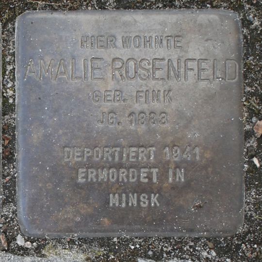 Stolperstein en memoria de Amalie Rosenfeld