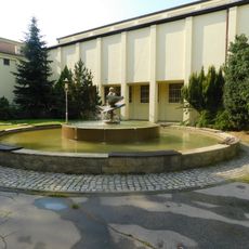 Fontána u Slováckého muzea v Uherském Hradišti