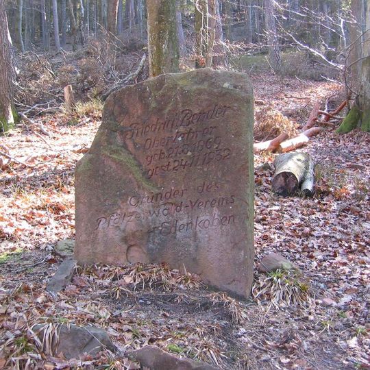 Ritterstein 241 "Bender-Platz"