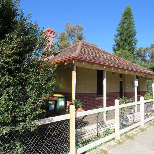 Dwelling, Caretaker's House, Robertson Park