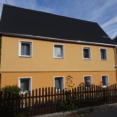 Häusleranwesen mit Vorgarten Teichstraße 10