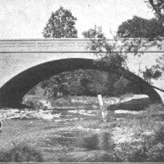 Division Avenue–Plaster Creek Bridge
