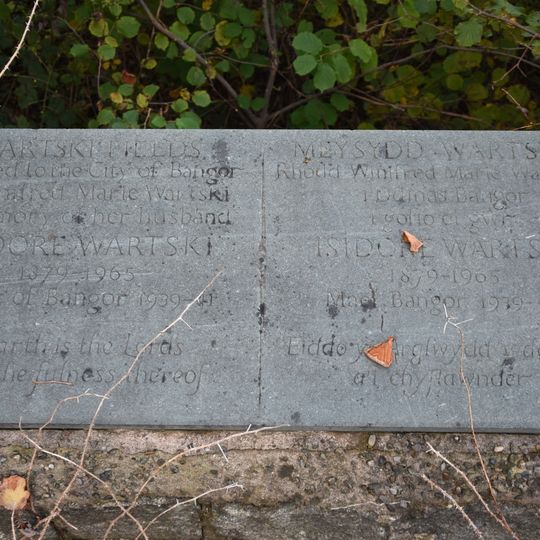Wartski memorial plaque