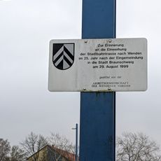 Commemorative plaque