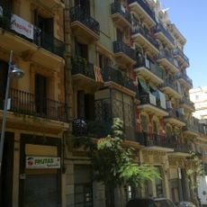 Building in carrer Tapioles, 28