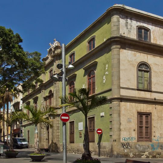 Escuela de Artes y Oficios Artísticos y de Bellas Artes de Sevilla