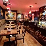 映画やドラマに登場するカフェとバー：ロケ地と舞台