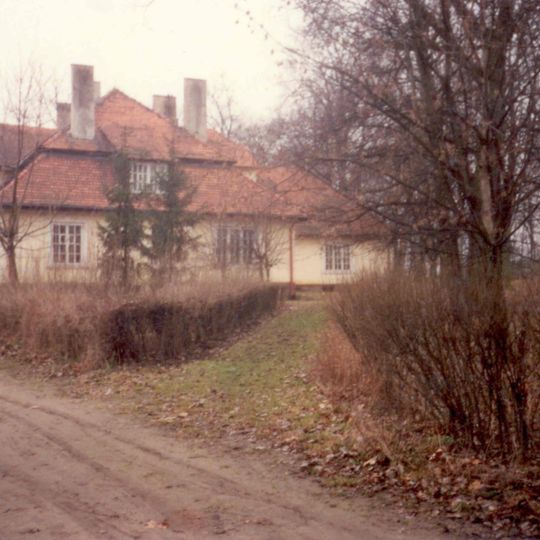 Dwór, Kolska 1 w Brudzewie