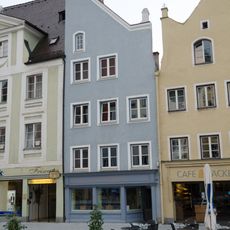 Wohn- und Geschäftshaus