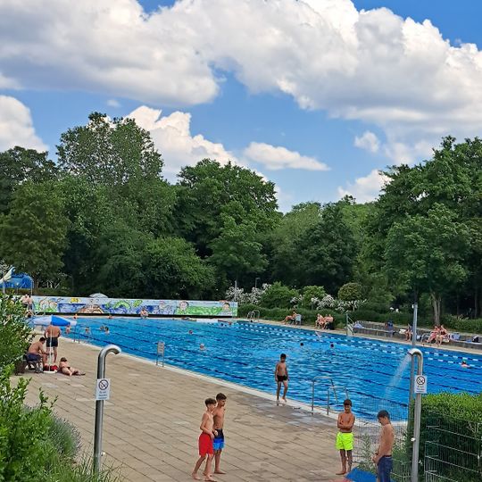 Enztalbad Liegewiese