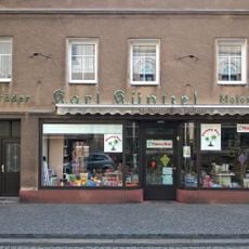 Wohnhaus, mit Schriftzug Bahnhofstraße 22