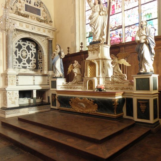 Maître-autel de la collégiale Sainte-Marie-Madeleine de Champeaux