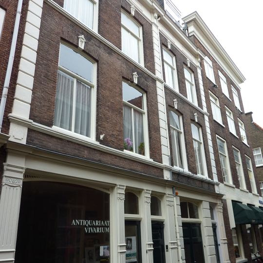 Gaaf pand - onderpui ongewijzigd