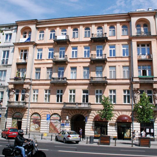 Kamienica z oficynami