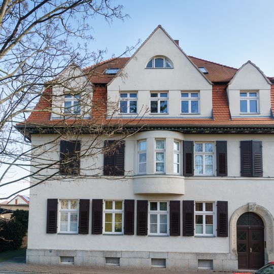 Wohnhaus in halboffener Bebauung Gartenstraße 3
