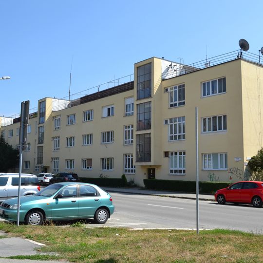 Masarykova kolónia bank. úrad. , dom bytový-sekcia I.