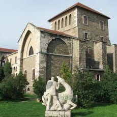 Tata Castle