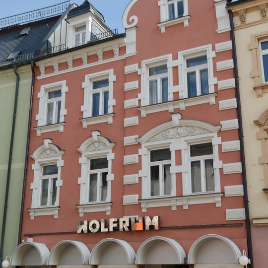 Wohn- und Geschäftshaus