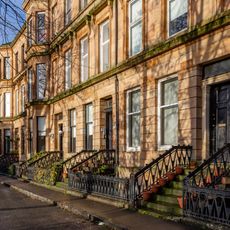 138, 140, 142 Queen's Drive