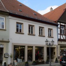 Wohn- und Geschäftshaus
