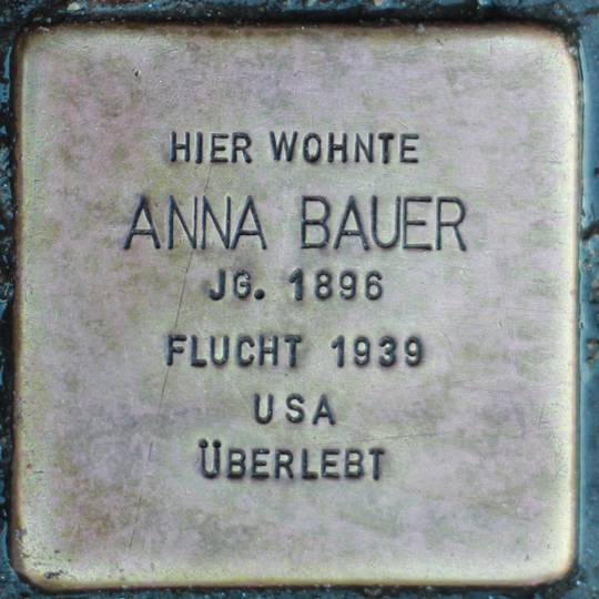 Stolperstein en memoria de Anna Bauer