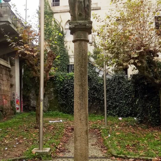 Cruceiro da rúa Poboadores