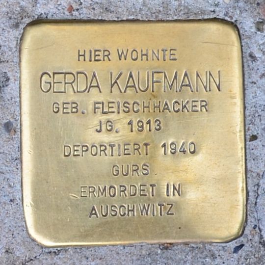 Stolperstein en memoria de Gerda Kaufmann