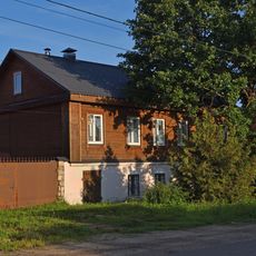Дом жилой с лавкой (Старица)