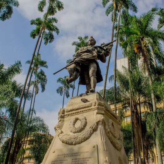 Monument to Joaquín de Cayzedo and Cuero