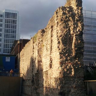 London Wall: section from underground railway to Tower Hill GUARDIANSHIP